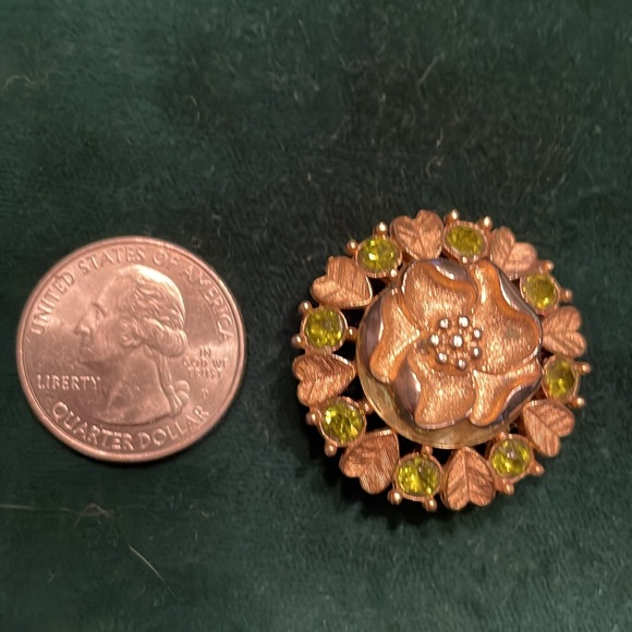 Vintage Avon brooch/necklace pendant. - Picture 6 of 6